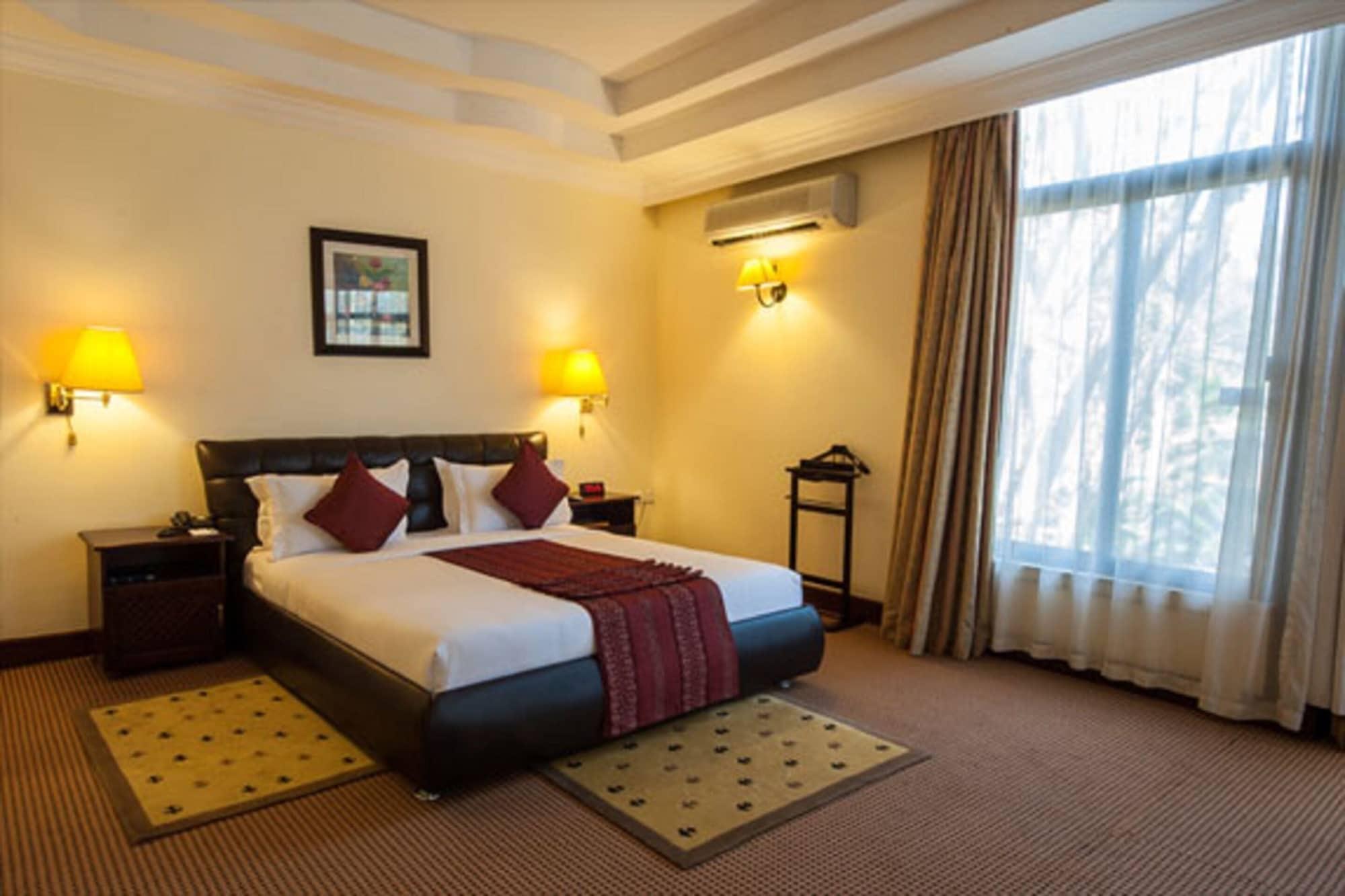 Kibo Palace Hotel Arusha Bagian luar foto